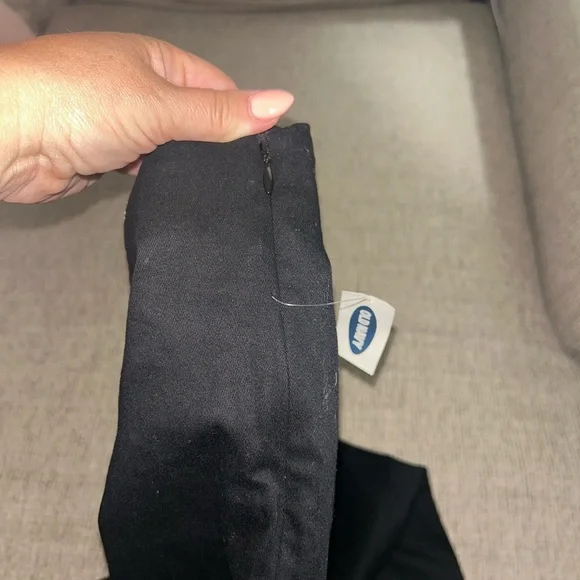 NWT Old navy women’s  Black Pants - Picture 4 of 4